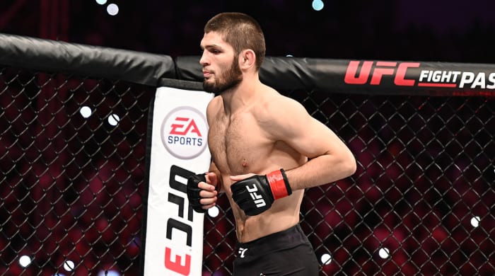 Khabib Nurmagomedov reacts against Dustin Poirier during UFC 242
